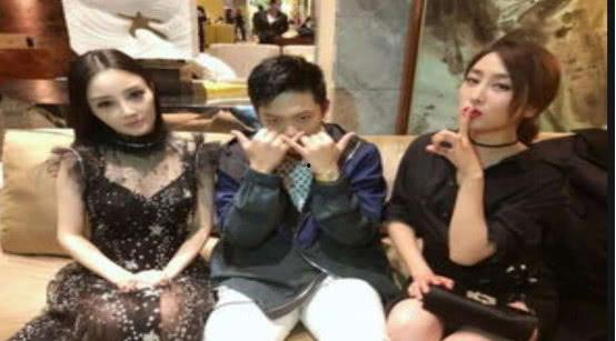 娱乐圈三点吃瓜,揭秘明星们的“三点吃瓜”生活