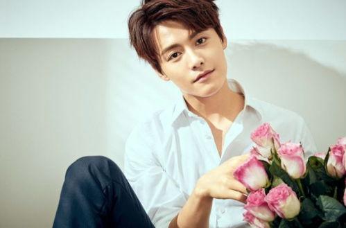 吃瓜鹅娱乐速报肖战,吃瓜鹅娱乐速报,揭秘明星背后的故事